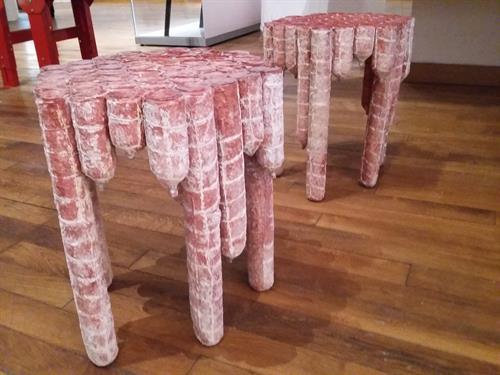 tabouret avec l'aspect de saucisson